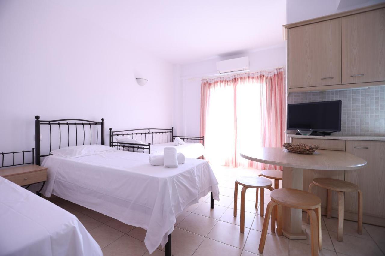 Seaside Gialova Apartment Pylos Exterior photo