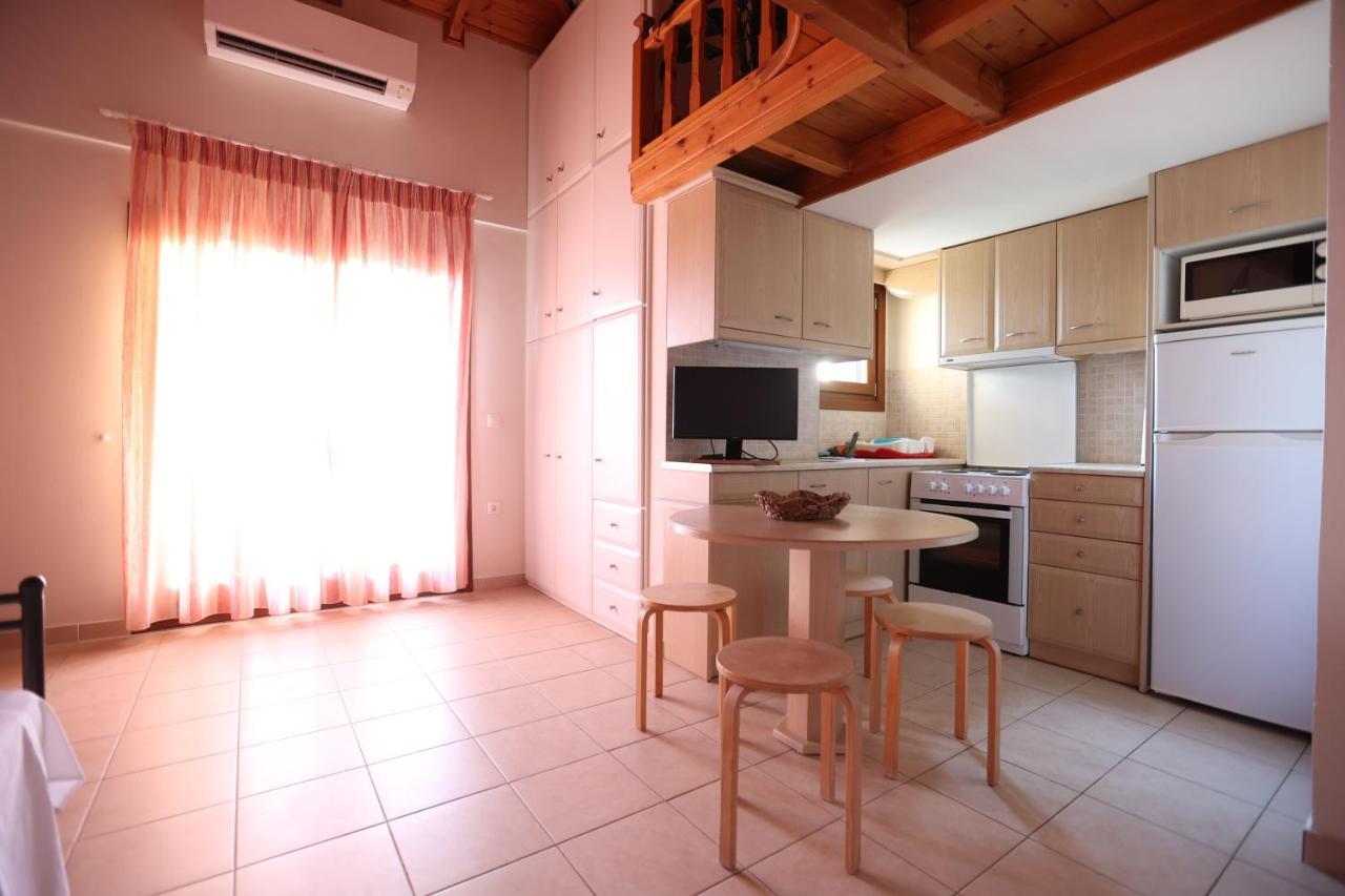 Seaside Gialova Apartment Pylos Exterior photo